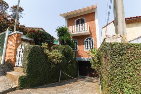 Casa à venda com 269m², 3 quartos e 4 vagasFachada