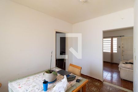 Casa à venda com 101m², 3 quartos e 1 vaga