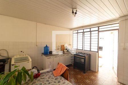 Casa à venda com 101m², 3 quartos e 1 vaga