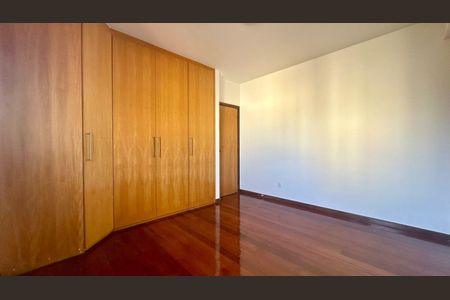 Apartamento para alugar com 140m², 4 quartos e 2 vagasQuarto 2
