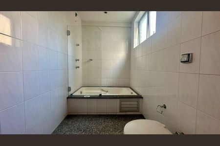 Apartamento para alugar com 140m², 4 quartos e 2 vagasBanheiro da Suíte
