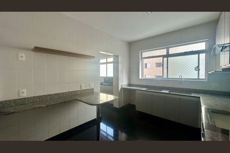 Apartamento para alugar com 140m², 4 quartos e 2 vagasCozinha