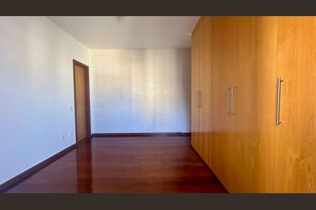 Apartamento para alugar com 140m², 4 quartos e 2 vagasSuíte