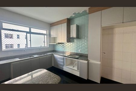 Apartamento para alugar com 140m², 4 quartos e 2 vagasCozinha