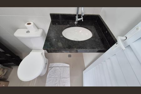 Apartamento à venda com 129m², 2 quartos e 1 vaga Apartamento à venda com 129m², 2 quartos e 1 vagaBanheiro de Serviço