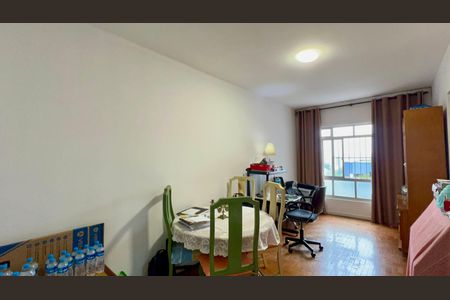 Apartamento à venda com 77m², 2 quartos e 2 vagasSala