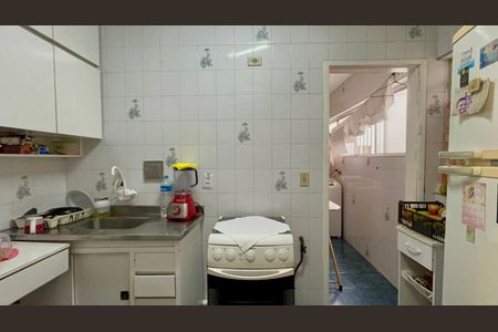 Apartamento à venda com 77m², 2 quartos e 2 vagasCozinha