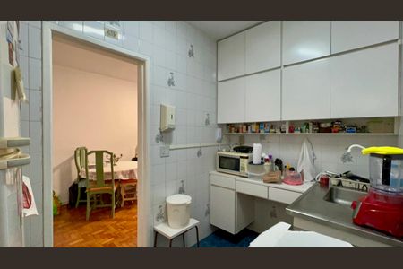 Apartamento à venda com 77m², 2 quartos e 2 vagasCozinha