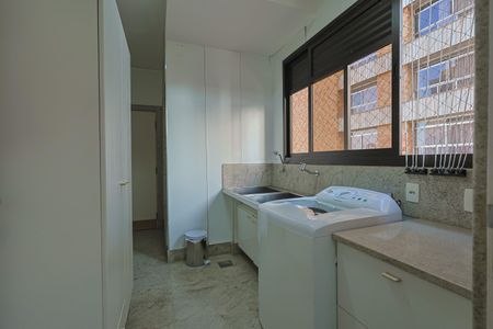 Apartamento à venda com 237m², 2 quartos e 3 vagasÁrea de Serviço