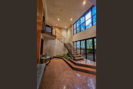 Apartamento à venda com 237m², 2 quartos e 3 vagasHall social