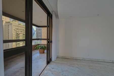 Apartamento à venda com 237m², 2 quartos e 3 vagasSala
