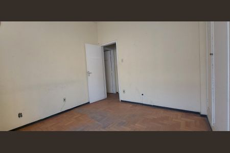 Casa para alugar com 480m², 6 quartos e 3 vagasQuarto