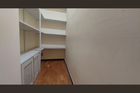 Casa para alugar com 480m², 6 quartos e 3 vagasDespensa