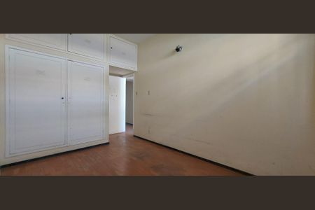 Casa para alugar com 480m², 6 quartos e 3 vagasQuarto