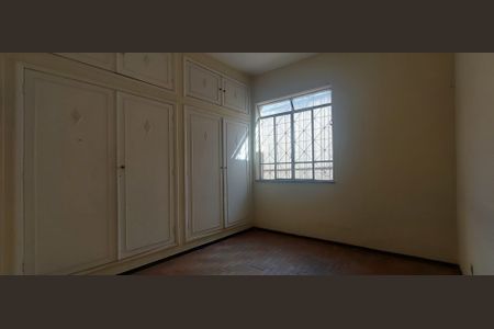 Casa para alugar com 480m², 6 quartos e 3 vagasQuarto