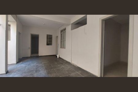 Casa para alugar com 480m², 6 quartos e 3 vagasCorredor