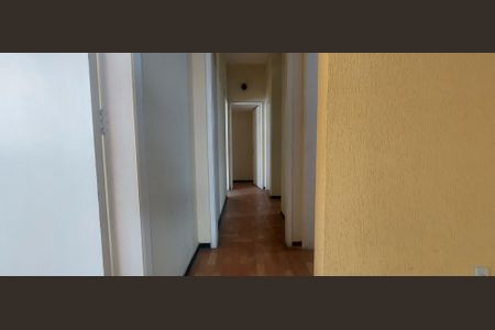 Casa para alugar com 480m², 6 quartos e 3 vagasCorredor