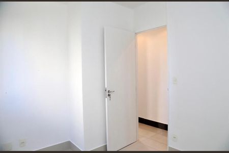 Apartamento à venda com 68m², 3 quartos e 2 vagasQuarto 