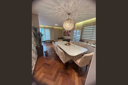 Apartamento à venda com 180m², 3 quartos e 3 vagasSala