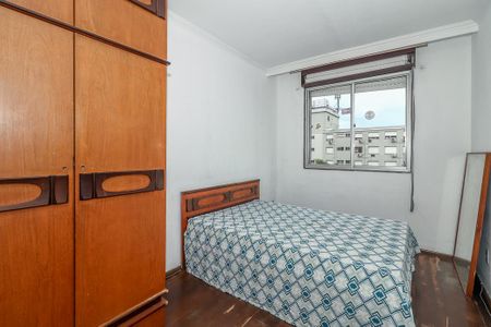 Quarto 2 de apartamento para alugar com 2 quartos, 72m² em Jardim Sabará, Porto Alegre