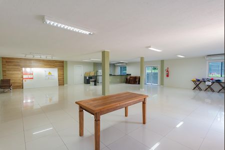Apartamento para alugar com 50m², 2 quartos e 1 vaga Apartamento para alugar com 50m², 2 quartos e 1 vagaÁrea comum - Salão de festas