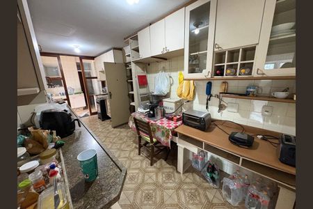 Apartamento à venda com 155m², 4 quartos e sem vaga