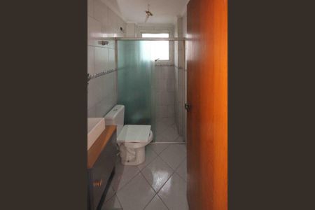 Casa de condomínio à venda com 63m², 3 quartos e 2 vagasBanheiro da Suite