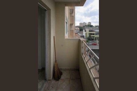 Casa de condomínio à venda com 63m², 3 quartos e 2 vagasVaranda