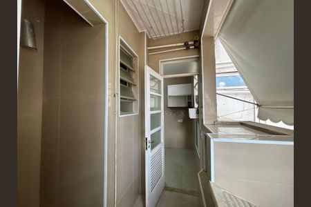 Apartamento à venda com 178m², 3 quartos e 1 vagaÁrea de serviço