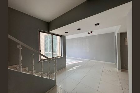 Apartamento à venda com 178m², 3 quartos e 1 vagaSala
