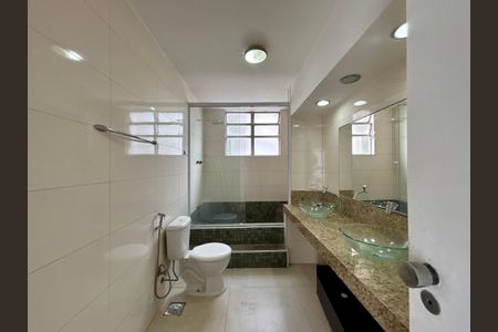 Apartamento à venda com 178m², 3 quartos e 1 vagaBanheiro social 1