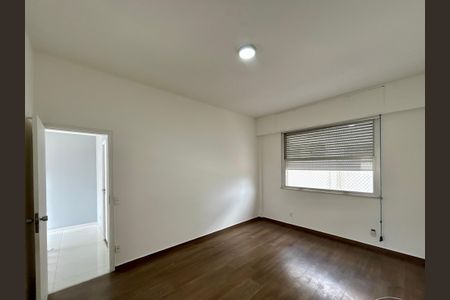 Apartamento à venda com 178m², 3 quartos e 1 vagaQuarto 2