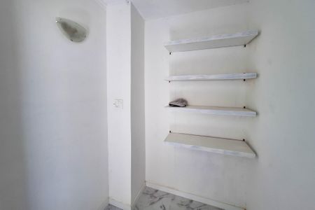 Apartamento à venda com 130m², 3 quartos e 2 vagasLavanderia