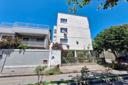 Apartamento à venda com 130m², 3 quartos e 2 vagasFachada