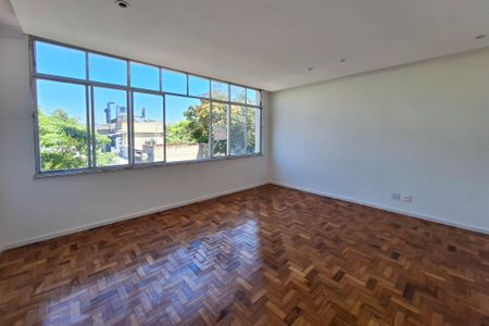 Apartamento à venda com 130m², 3 quartos e 2 vagasSala