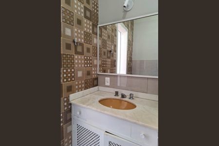 Apartamento à venda com 130m², 3 quartos e 2 vagasBanheiro da Suíte 1