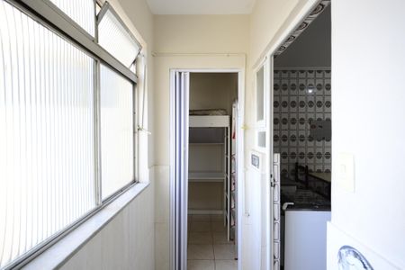 Apartamento à venda com 75m², 2 quartos e 1 vagaÁrea de Serviço