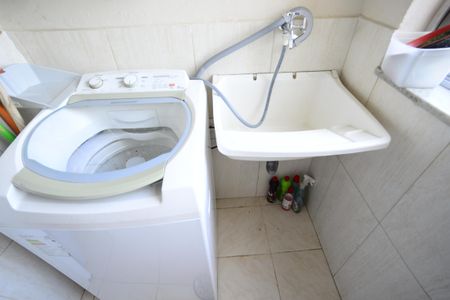 Apartamento à venda com 75m², 2 quartos e 1 vagaÁrea de Serviço