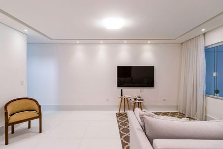 Casa à venda com 3 quartos, 160m² em Jardim Vazani, São Paulo