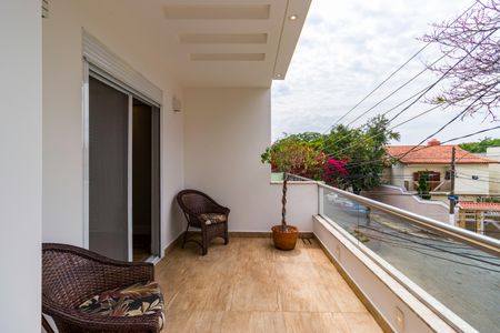 Casa à venda com 160m², 3 quartos e 2 vagas