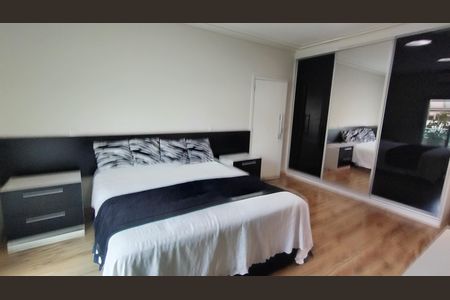 Casa de condomínio para alugar com 525m², 4 quartos e 4 vagas Casa de condomínio para alugar com 525m², 4 quartos e 4 vagasSuite 2