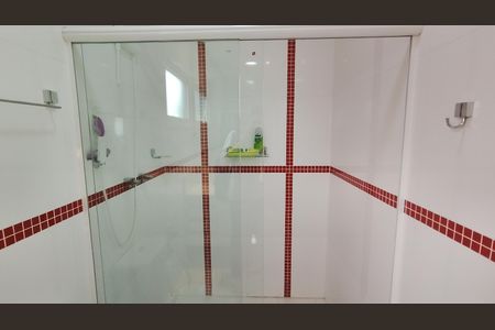 Casa de condomínio para alugar com 525m², 4 quartos e 4 vagas Casa de condomínio para alugar com 525m², 4 quartos e 4 vagasBanheiro suite 2