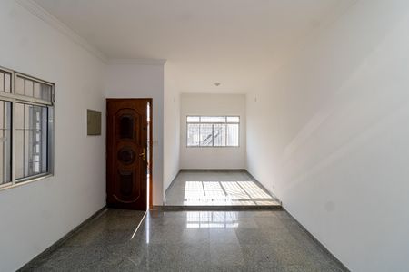 Casa para alugar com 125m², 3 quartos e 3 vagas Casa para alugar com 125m², 3 quartos e 3 vagasSala