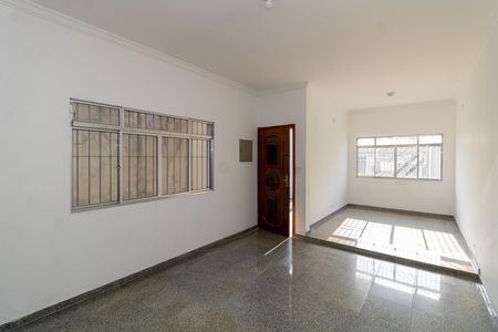 Casa para alugar com 125m², 3 quartos e 3 vagas Casa para alugar com 125m², 3 quartos e 3 vagasSala