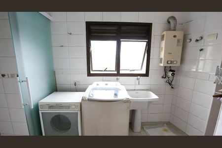 Apartamento para alugar com 226m², 3 quartos e 5 vagasÁrea de Serviço