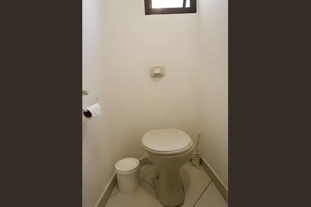 Apartamento para alugar com 226m², 3 quartos e 5 vagasLavabo