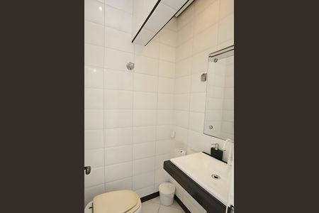 Apartamento para alugar com 226m², 3 quartos e 5 vagasBanheiro