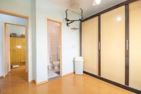 Apartamento à venda com 70m², 3 quartos e 1 vaga Apartamento à venda com 70m², 3 quartos e 1 vagaSuíte