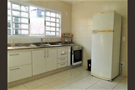 Casa de condomínio à venda com 255m², 3 quartos e 4 vagas