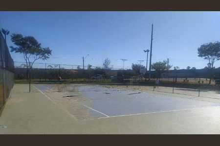 Casa de condomínio à venda com 255m², 3 quartos e 4 vagas